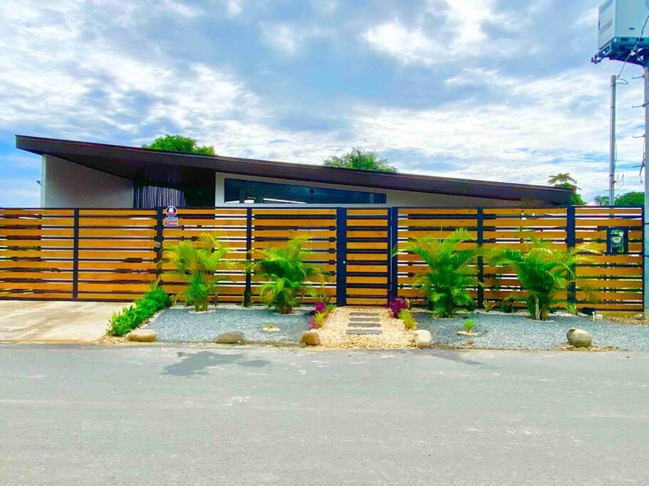 Casa Coral - Great Location - High Speed Internet Villa Uvita Exterior photo